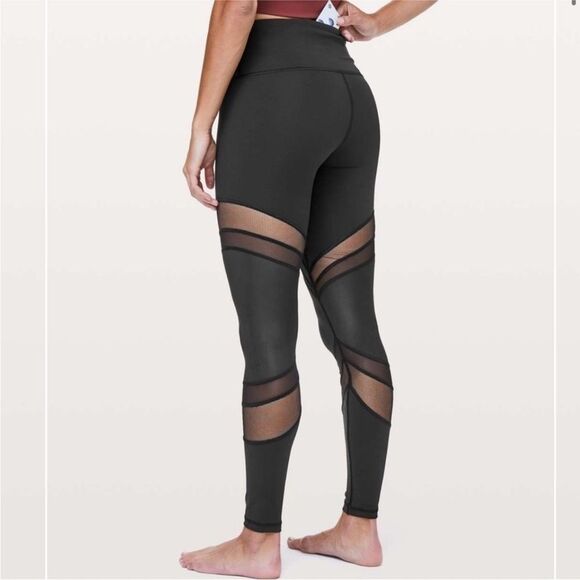 Lululemon Black Seek The Heat Tight Legging 8 - Picture 4 of 10